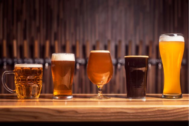 Prost! Es gibt genug Bier – greif zu