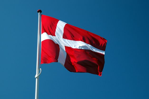 Rot-weiße Liebe zur Flagge