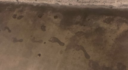 Fußspuren im  Museum Tirpitz